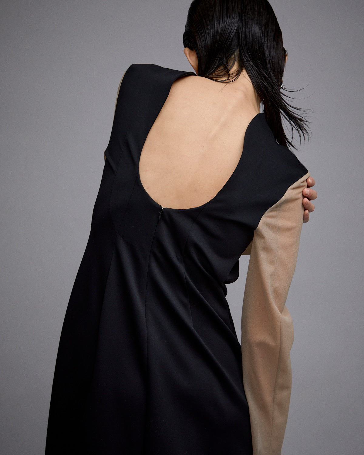 NEW SCUBA JERSEY BACK OPEN DRESS | DRESS | STORE | THINGS THAT 