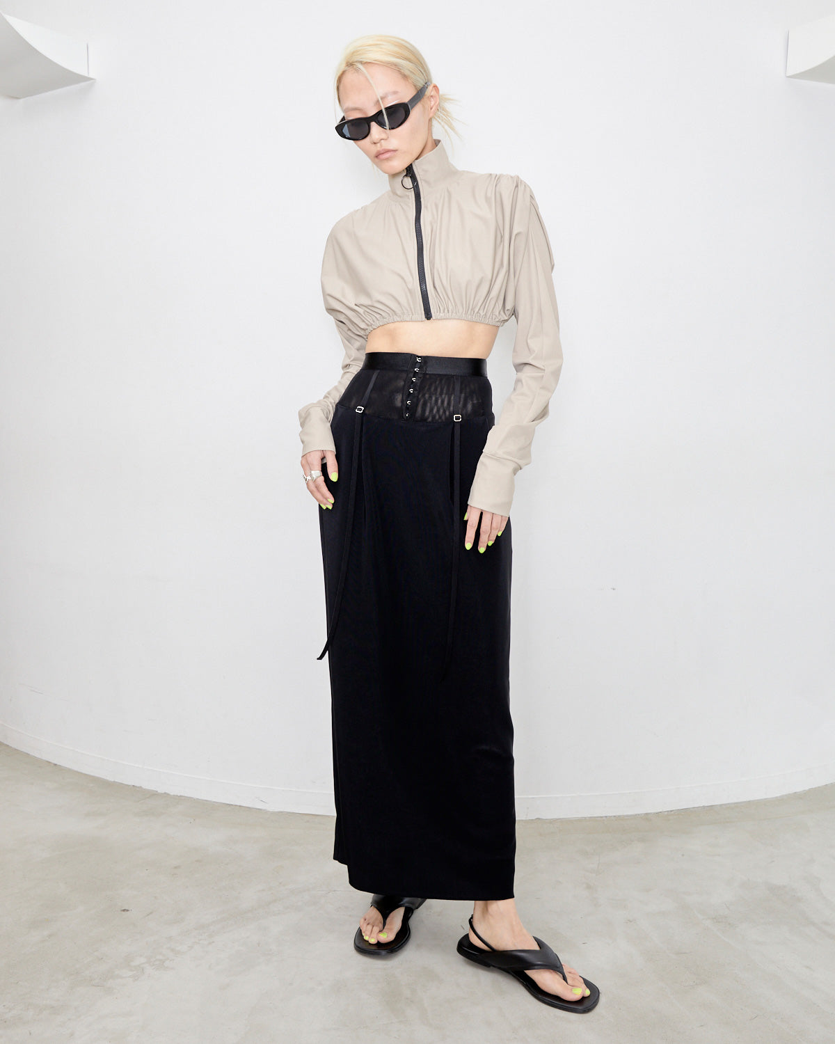 H:175cm / 02size