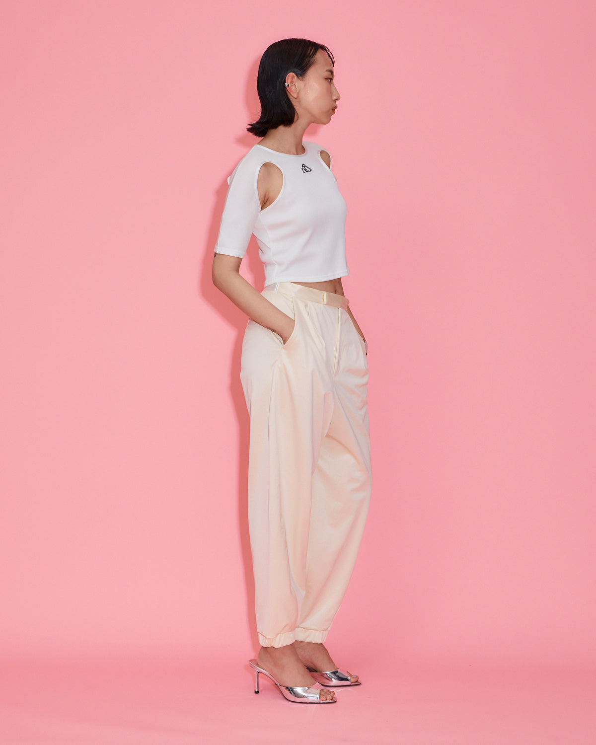 H:170cm / 02size