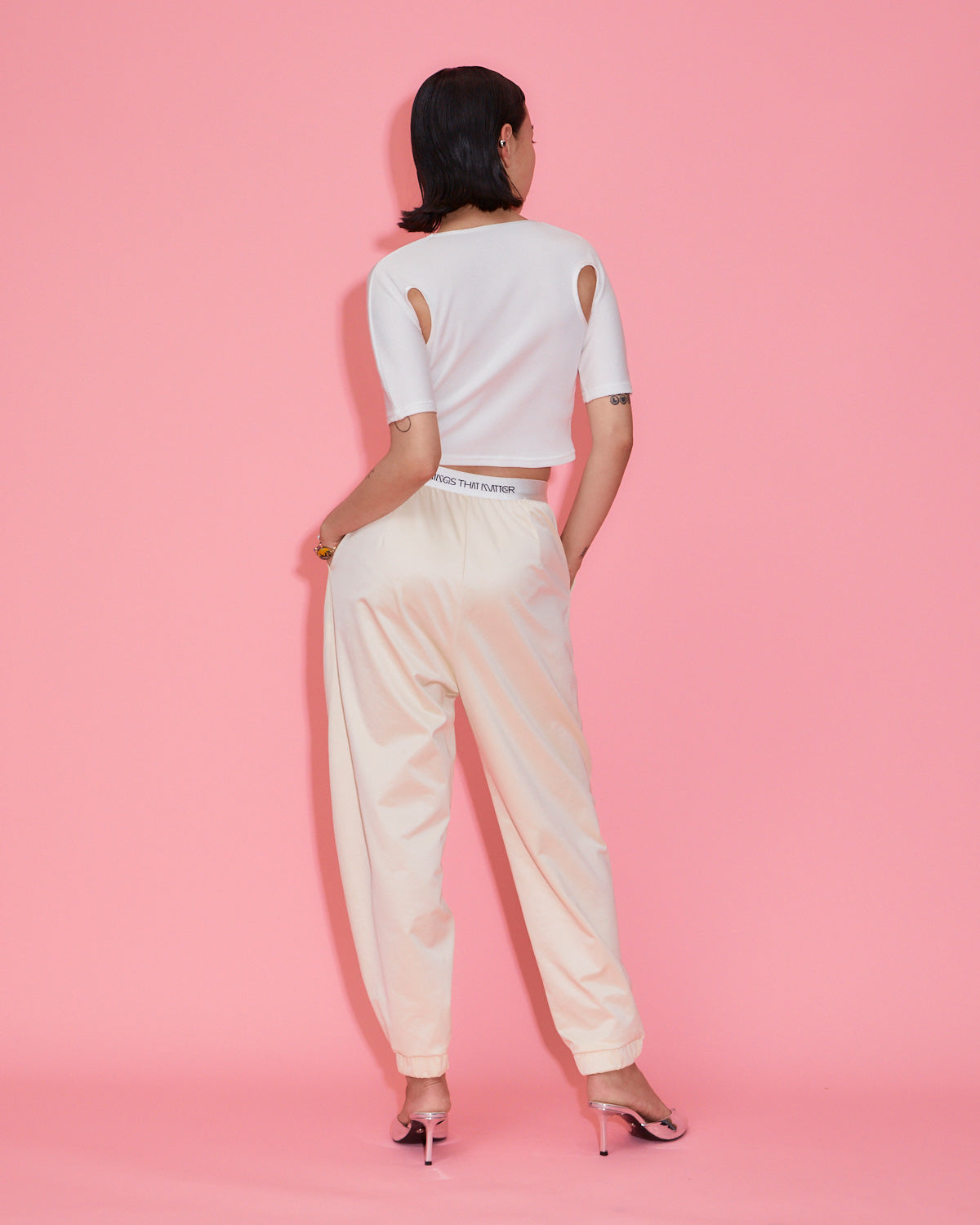 H:170cm / 02size
