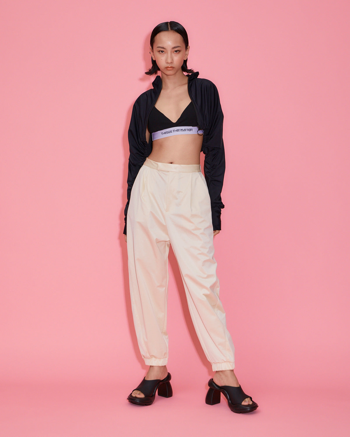 H:170cm / 02size
