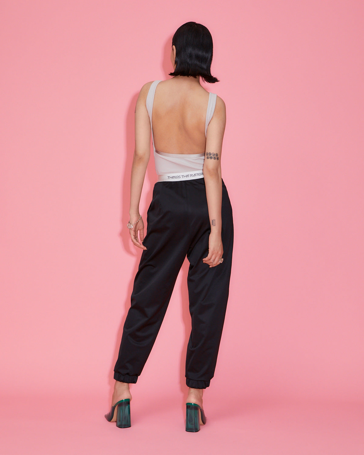 H:170cm / 02size