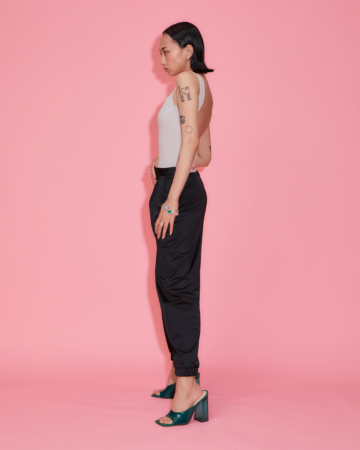 H:170cm / 02size