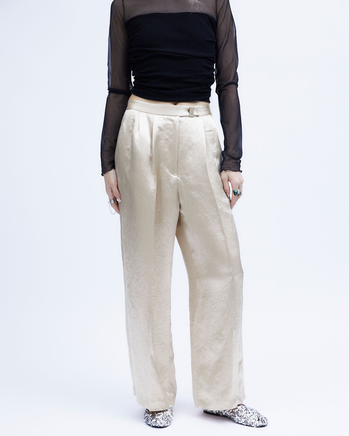 H:174cm / 02size