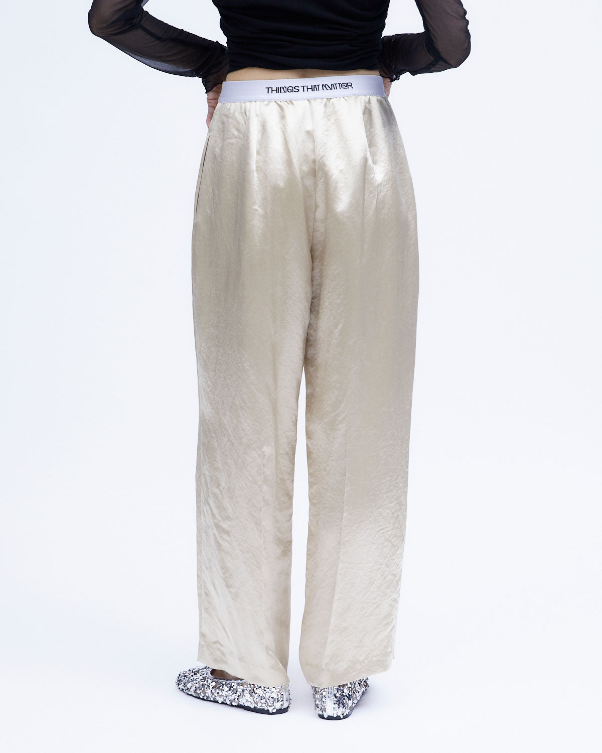 H:174cm / 02size