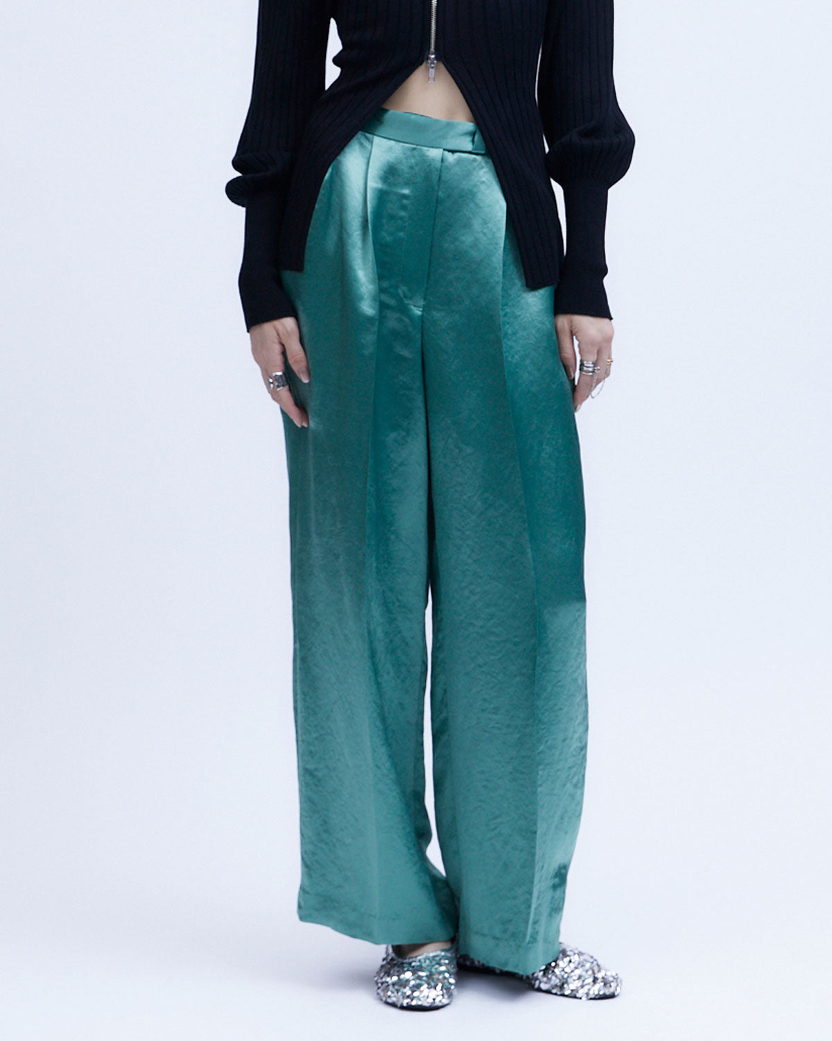 H:174cm / 02size