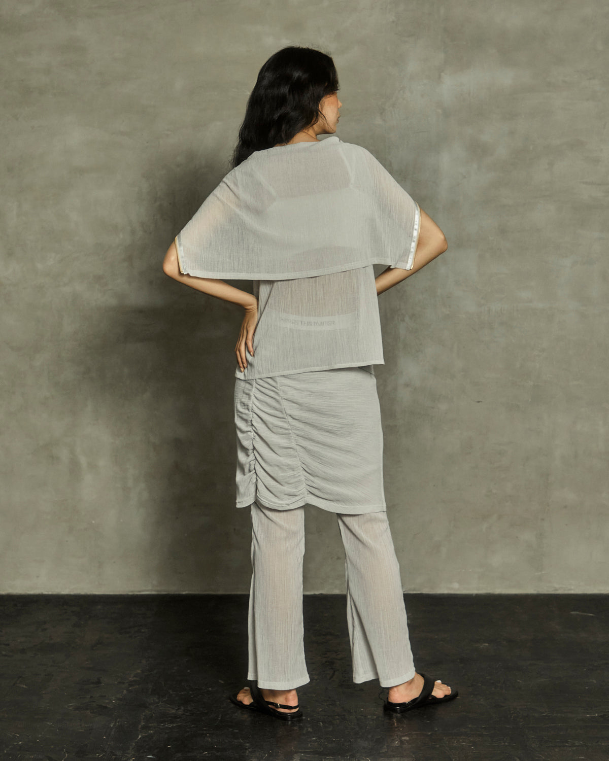 ZIP UP SLEEVE-LESS YORYU TOPS
