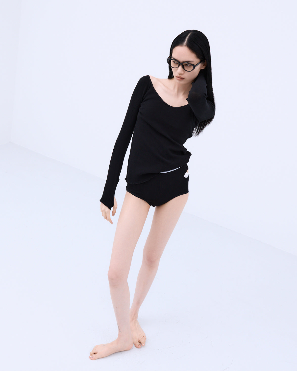 SKIN BREATHING SIDE HOLE SHORTS