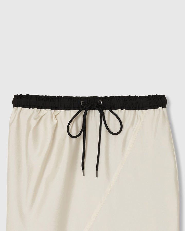 RANDOM FLARE LACE SKIRT