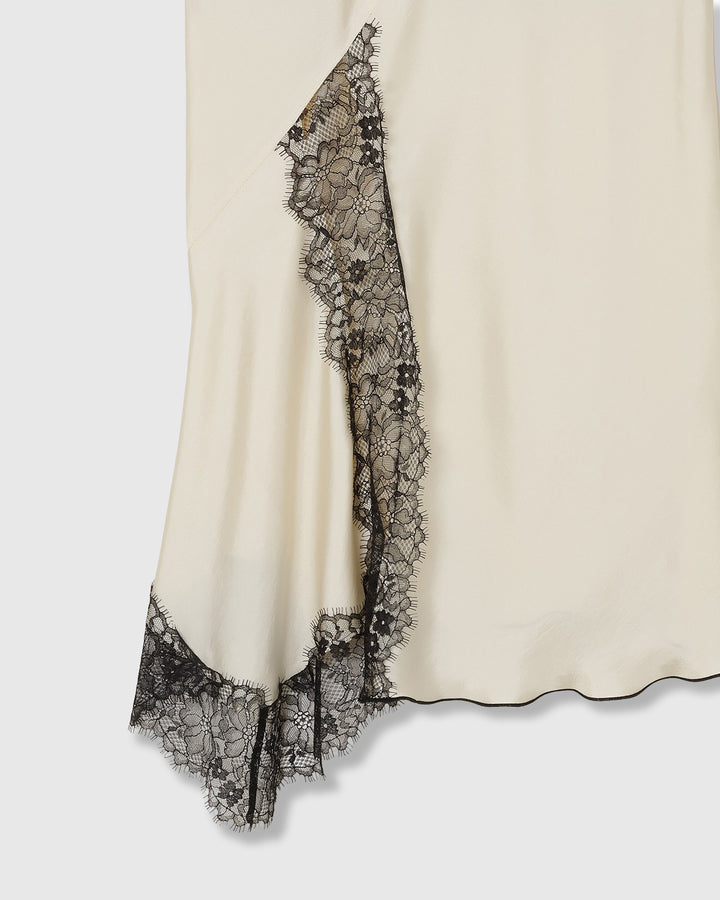 RANDOM FLARE LACE SKIRT