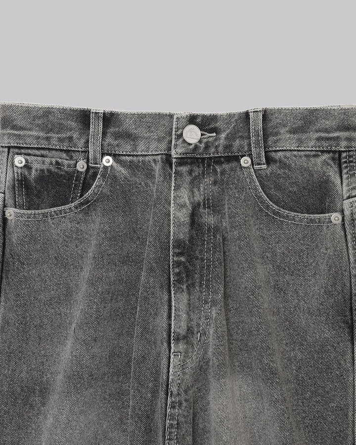 KNEE CUTTING DENIM PANTS