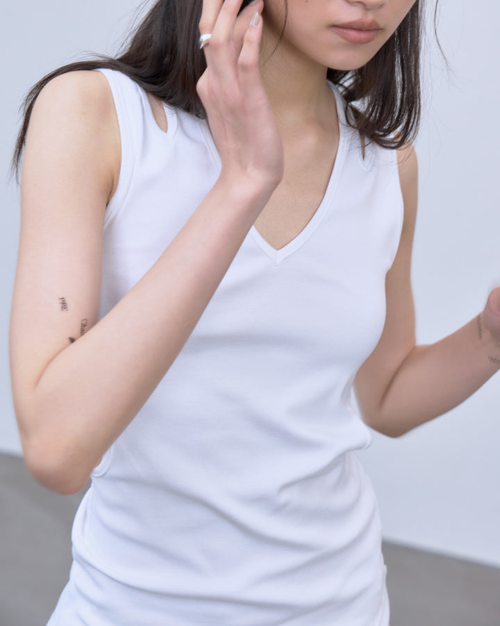 NOTCH DESIGN TWO-WAY TANK TOP