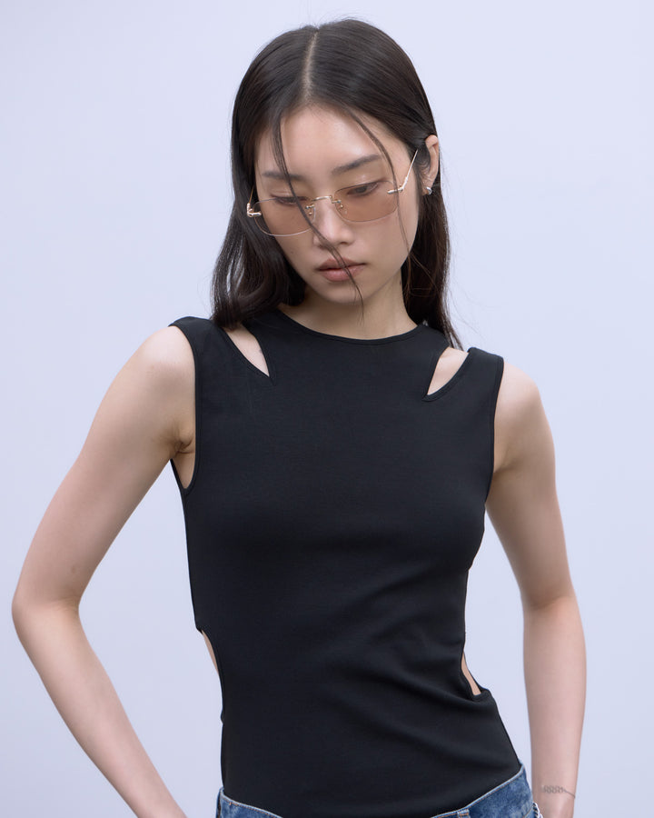 NOTCH DESIGN TWO-WAY TANK TOP
