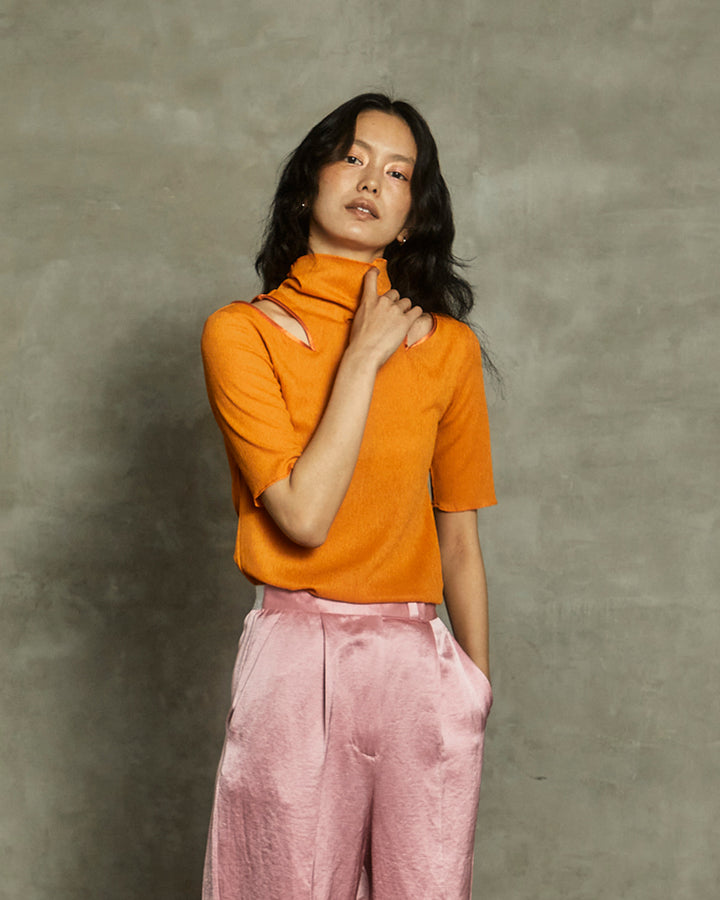 NOTCH DESIGN YORYU TOPS
