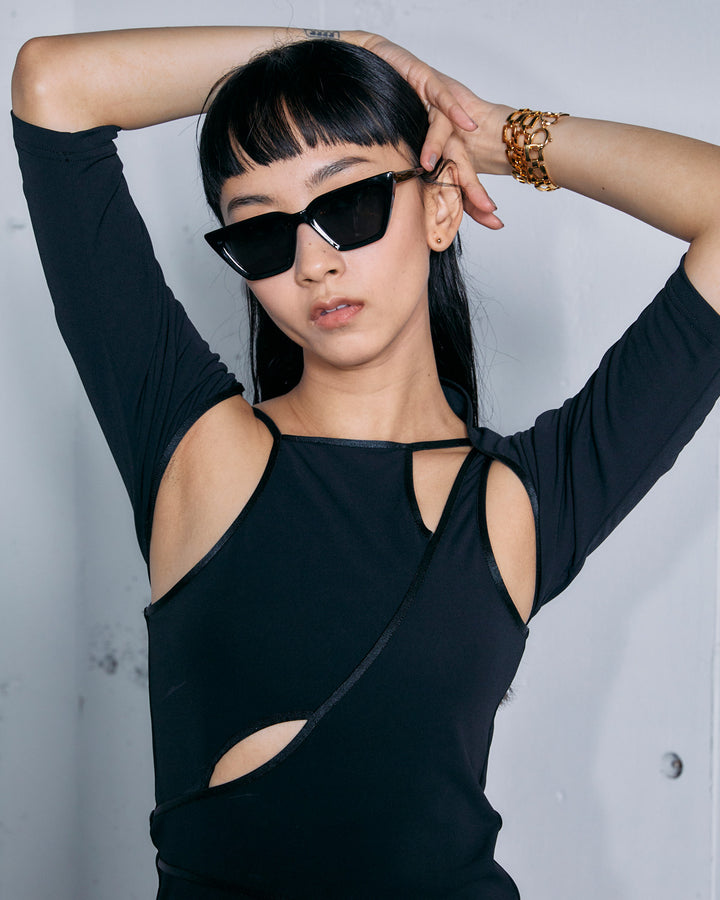 CUTTING LAYERED TOPS