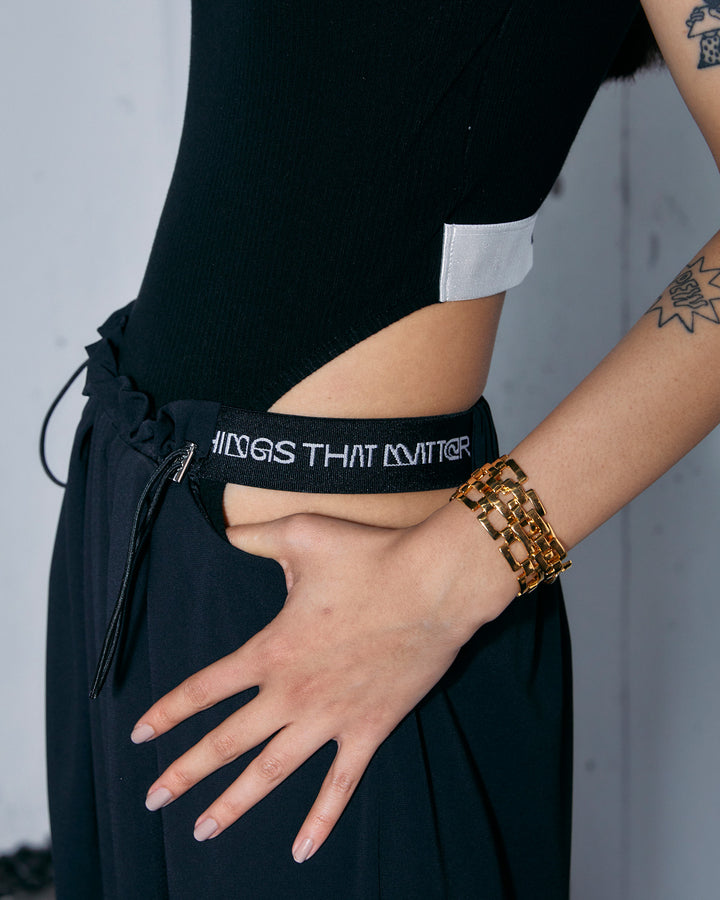 CUTTING NARROW SKIRT