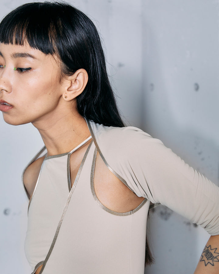 CUTTING LAYERED TOPS