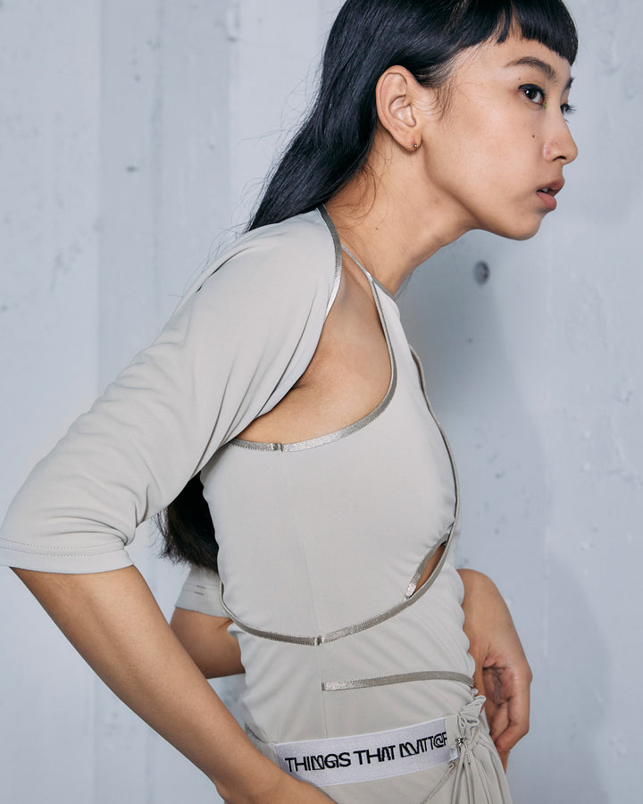 CUTTING LAYERED TOPS
