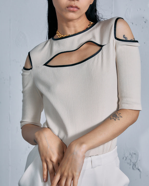 NOTCH DESIGN TERECO RIB HALF SLLEVE TOPS