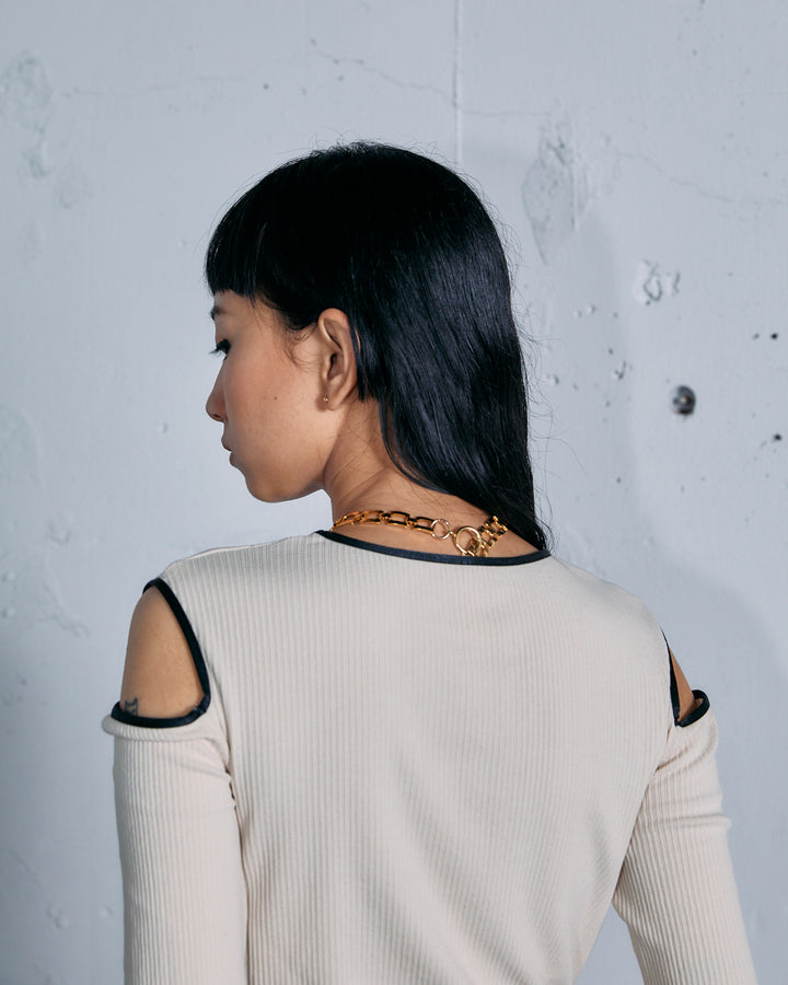 NOTCH DESIGN TERECO RIB HALF SLLEVE TOPS