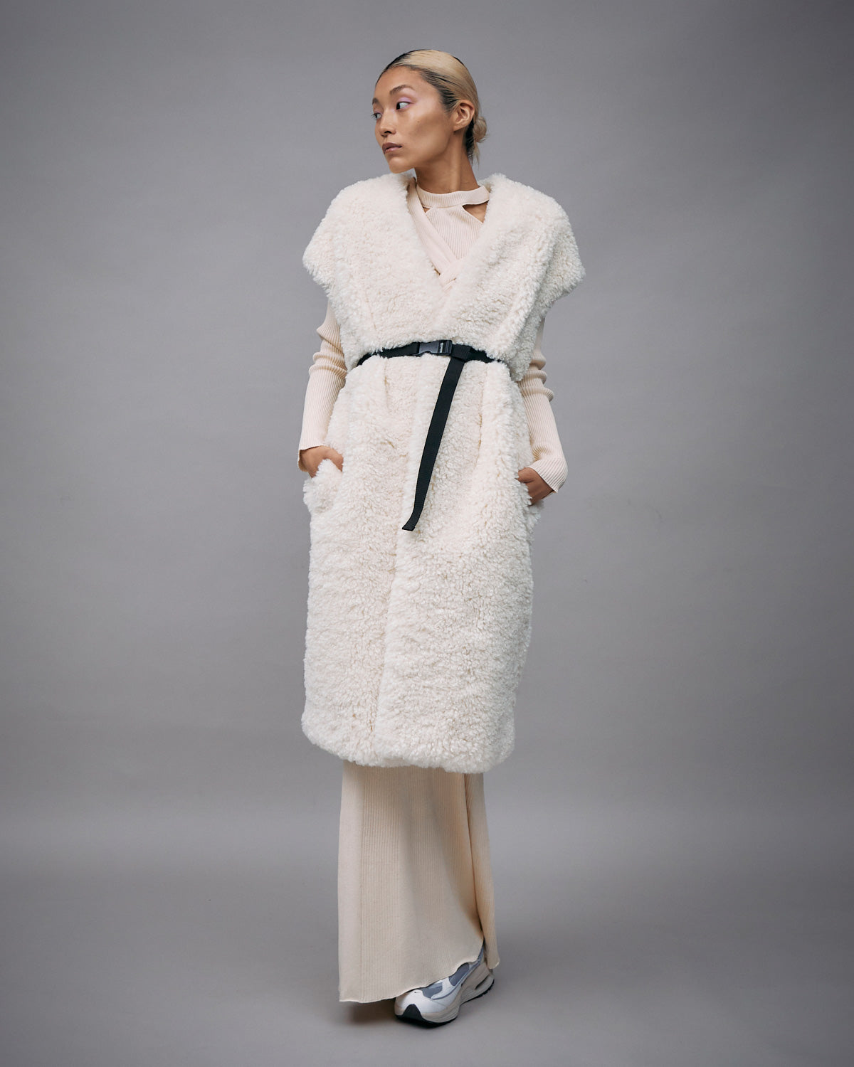ECO SHEEP FUR LONG GILET | | STORE | THINGS THAT MATTER ONLINE STORE