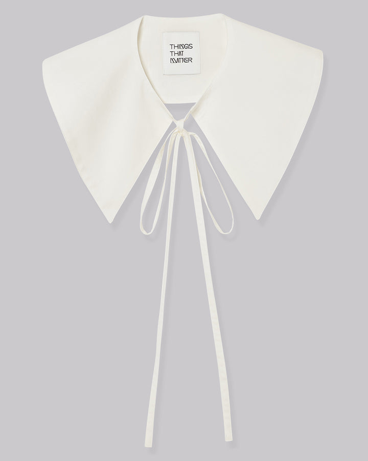 FALSE COLLAR RUFFLE BLOUSE