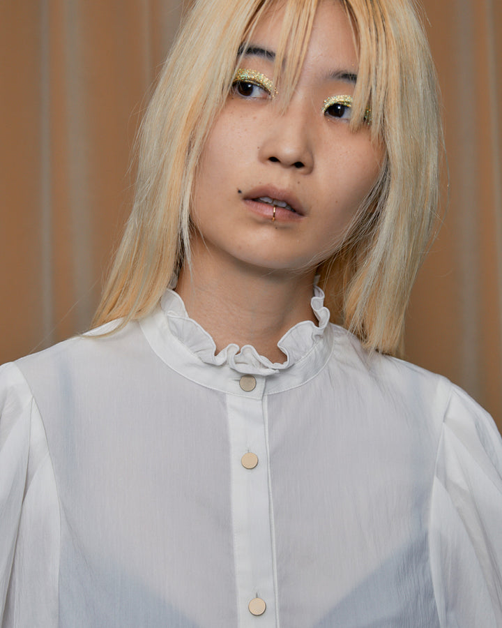 FALSE COLLAR RUFFLE BLOUSE