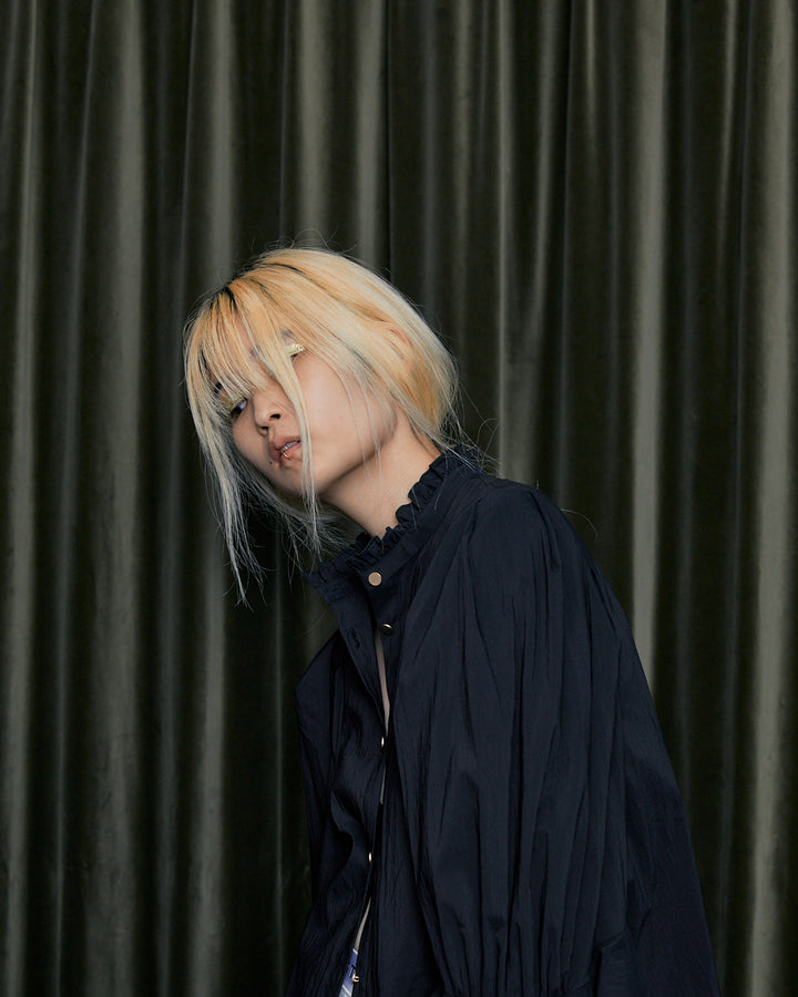FALSE COLLAR RUFFLE BLOUSE