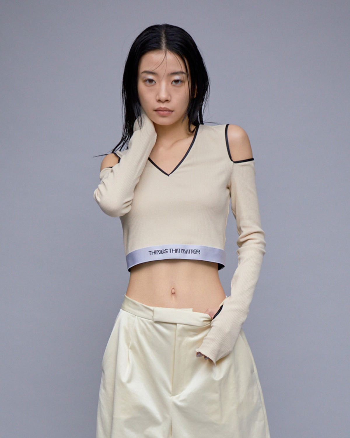 V-NECK NOTCH TERECO RIB CROPPED TOPS【ZOZO限定】 | | STORE | THINGS THAT MATTER  ONLINE STORE