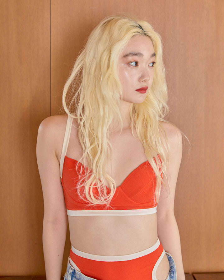 H:161cm / 01size