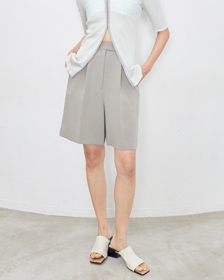 H:175cm / 02size