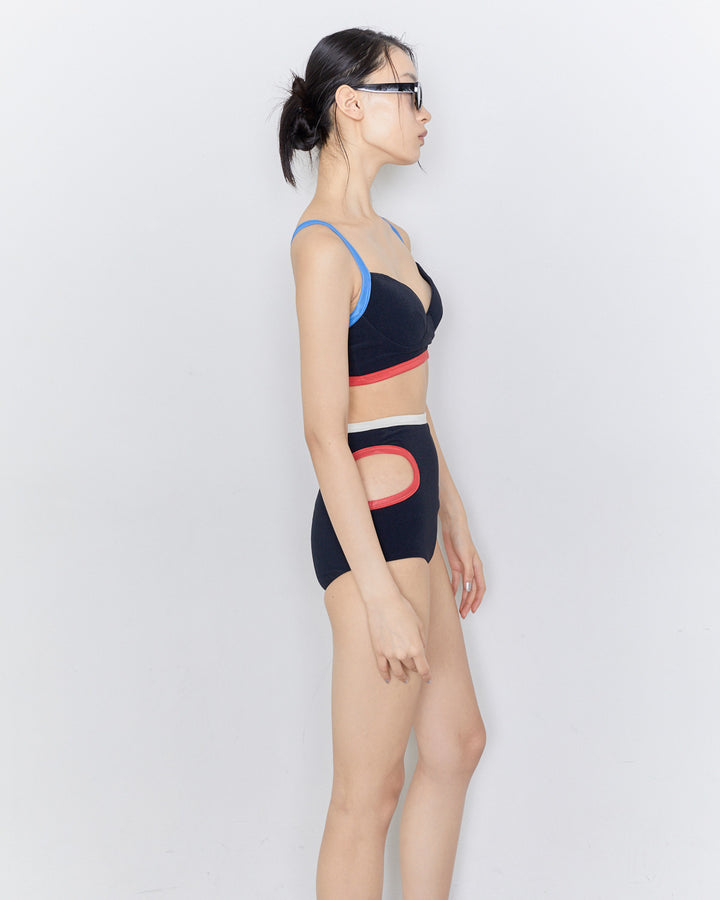 H:169cm / 02size