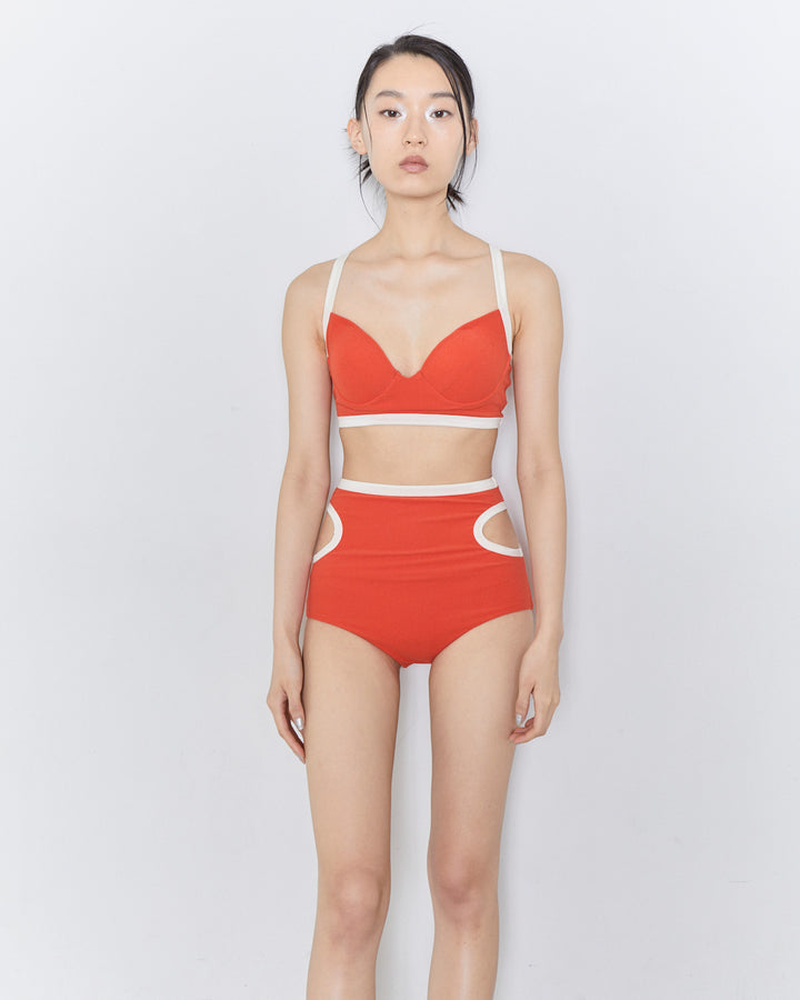 H:169cm / 02size