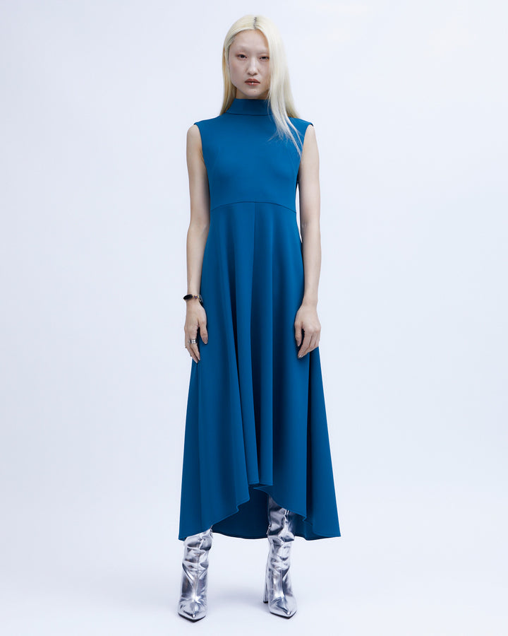 H:174cm / 02size