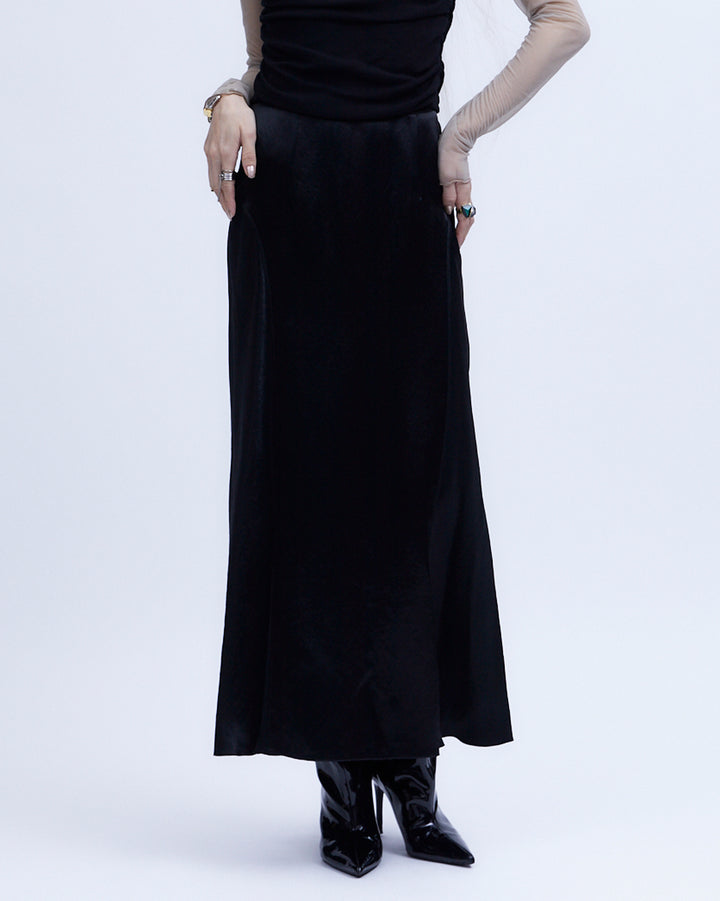 H:174cm / 02size
