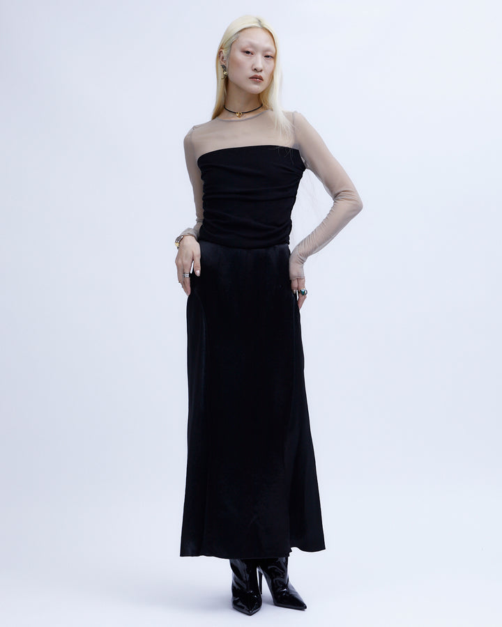 H:174cm / 02size