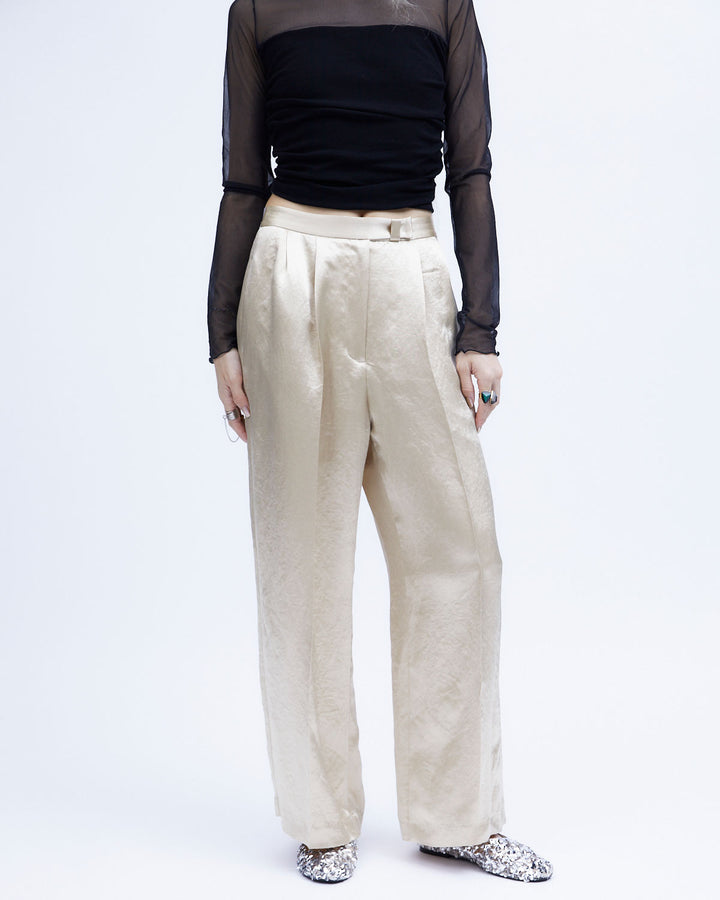 H:174cm / 02size
