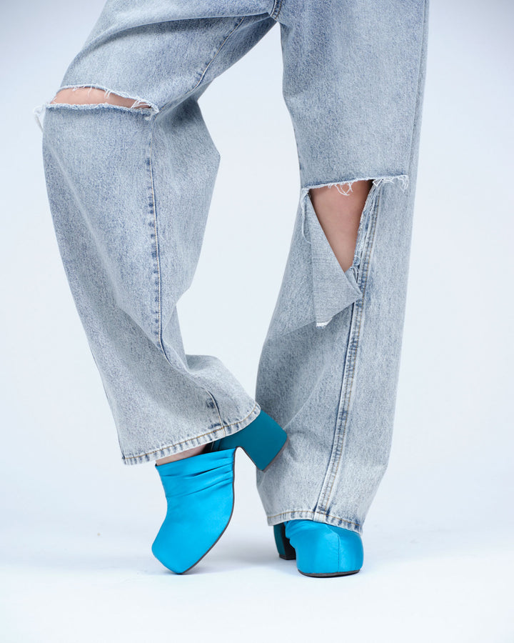 SATIN PLATFORM CLOG SANDALS