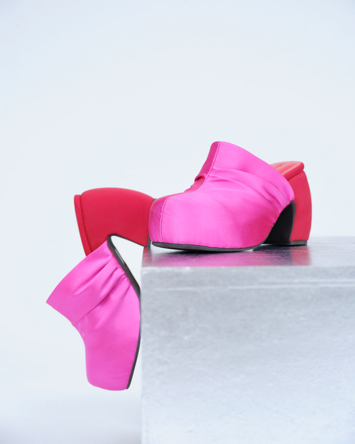 SATIN PLATFORM CLOG SANDALS