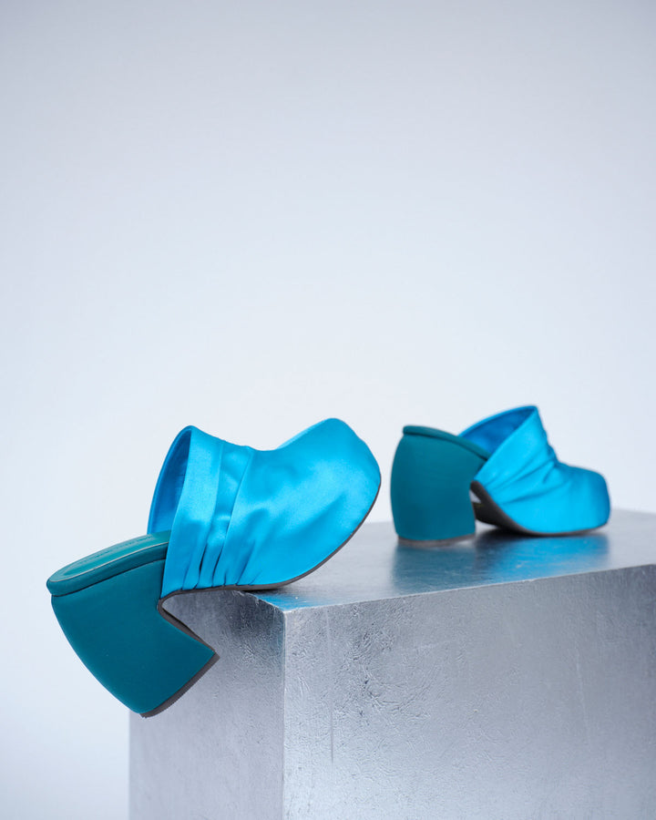 SATIN PLATFORM CLOG SANDALS