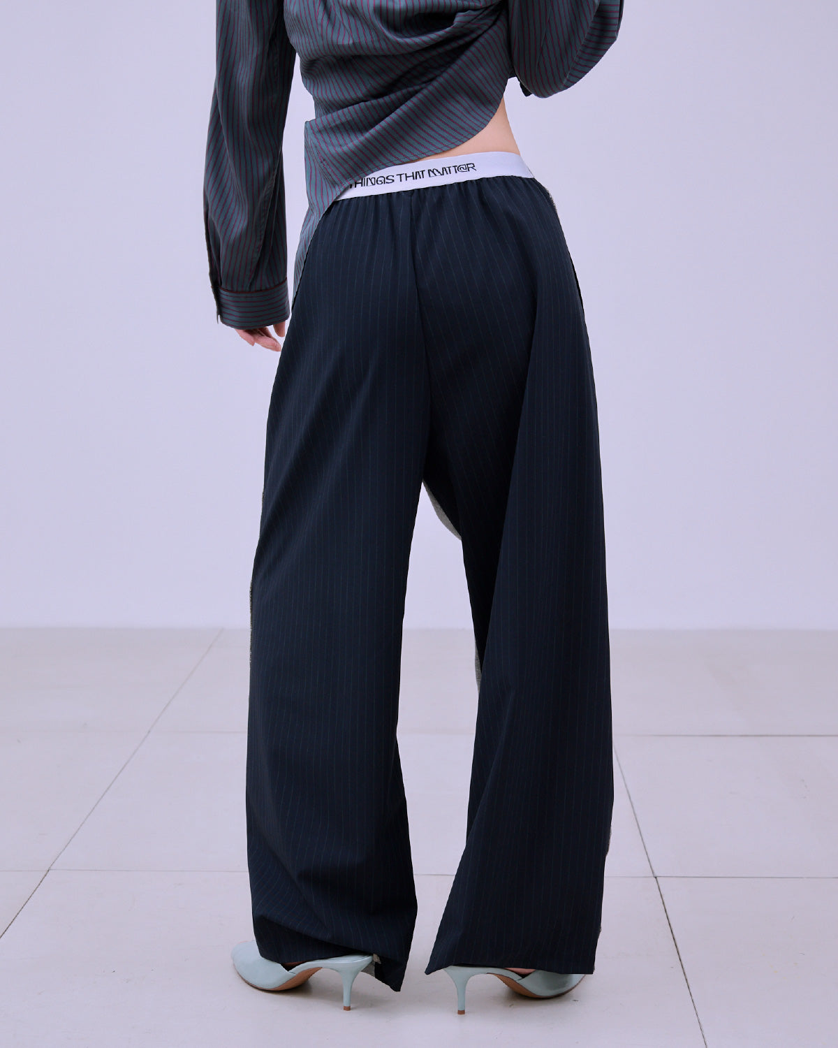 SMART STRIPE SWEAT PANTS | PANTS COLLECTION | STORE | THINGS THAT