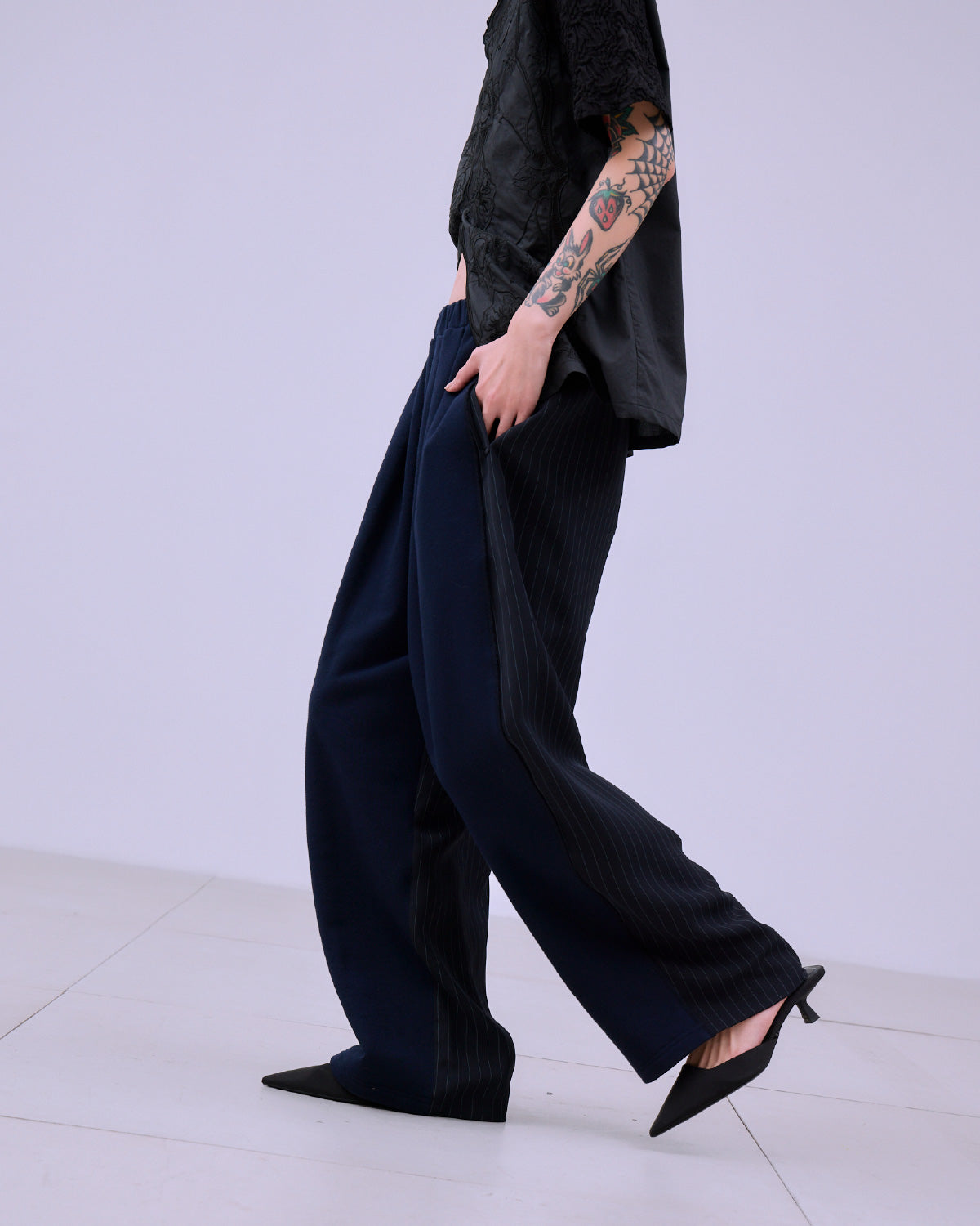 SMART STRIPE SWEAT PANTS | PANTS COLLECTION | STORE | THINGS THAT
