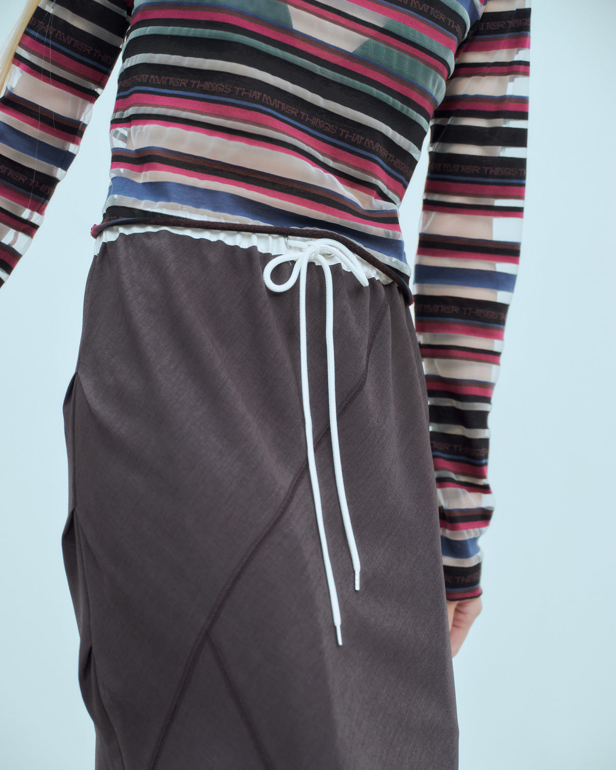 トップス Esan SHEER LOGO BORDER TOPS | TOPS | STORE | THINGS THAT MATTER ONLINE