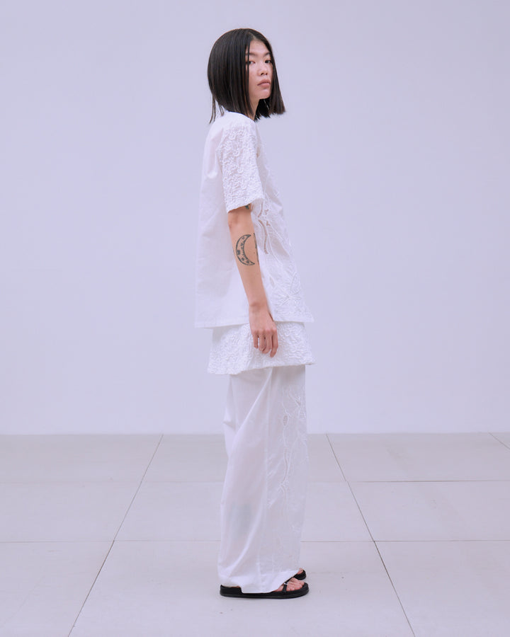 CHAOS EMBROIDERY BLOUSE
