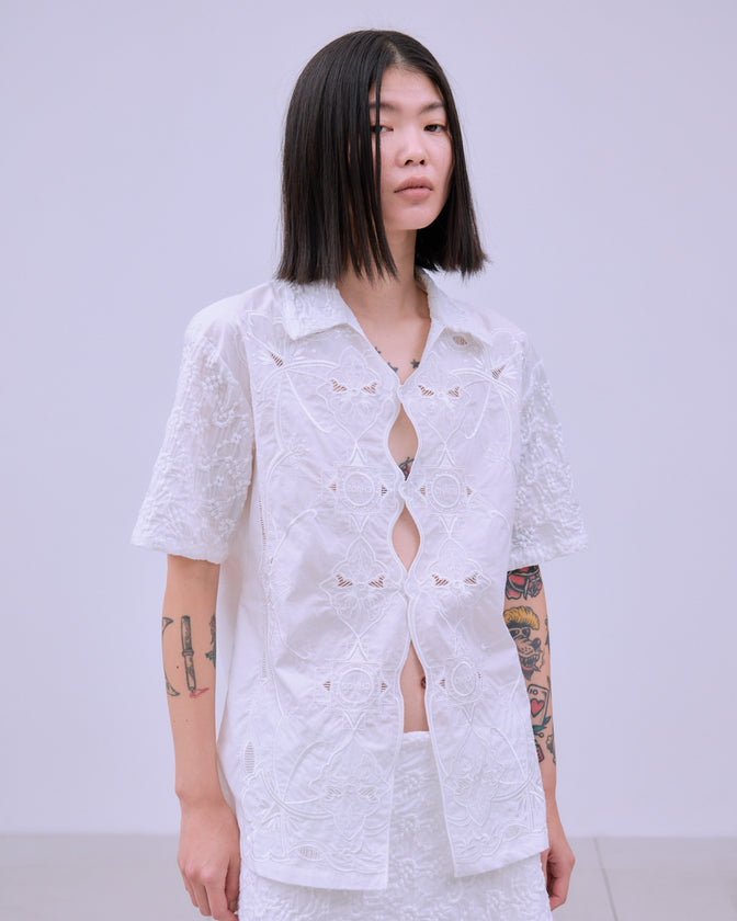 CHAOS EMBROIDERY BLOUSE