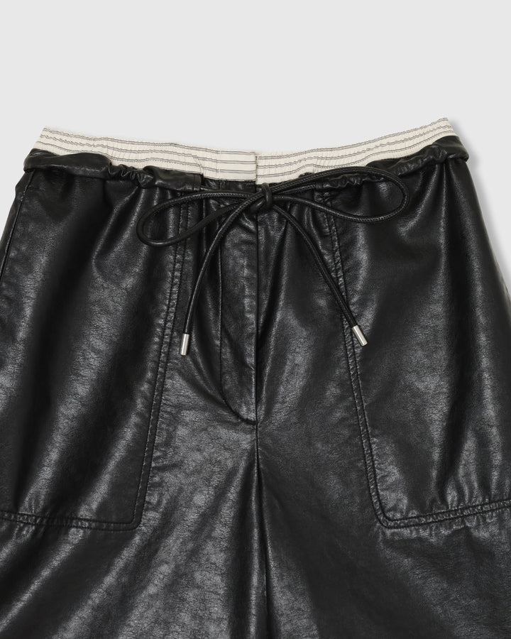 FAUX LEATHER BERMUDA PANTS