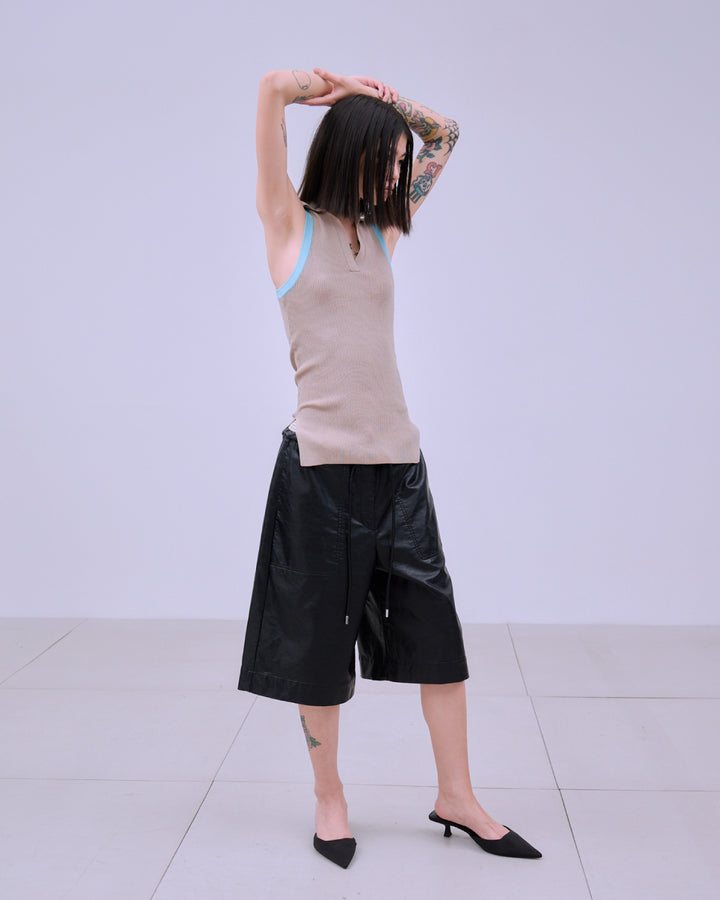 FAUX LEATHER BERMUDA PANTS
