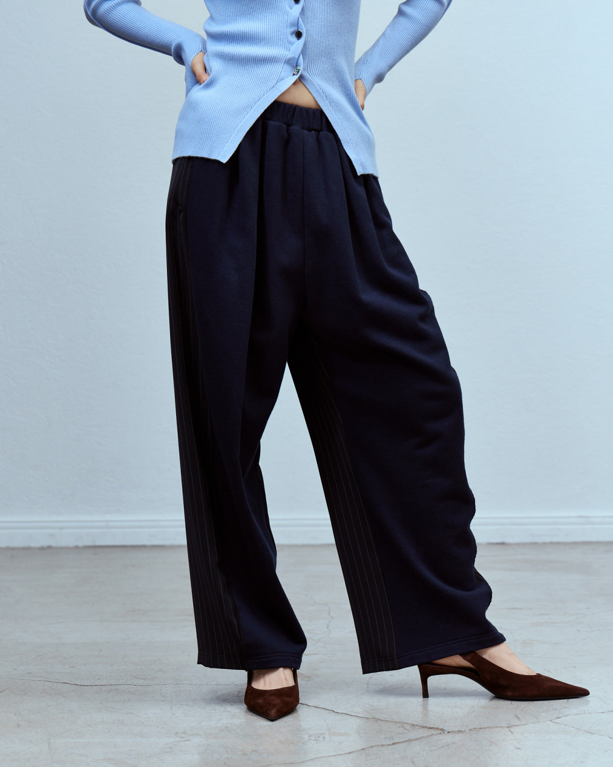 SMART STRIPE SWEAT PANTS | | STORE | THINGS THAT MATTER ONLINE STORE