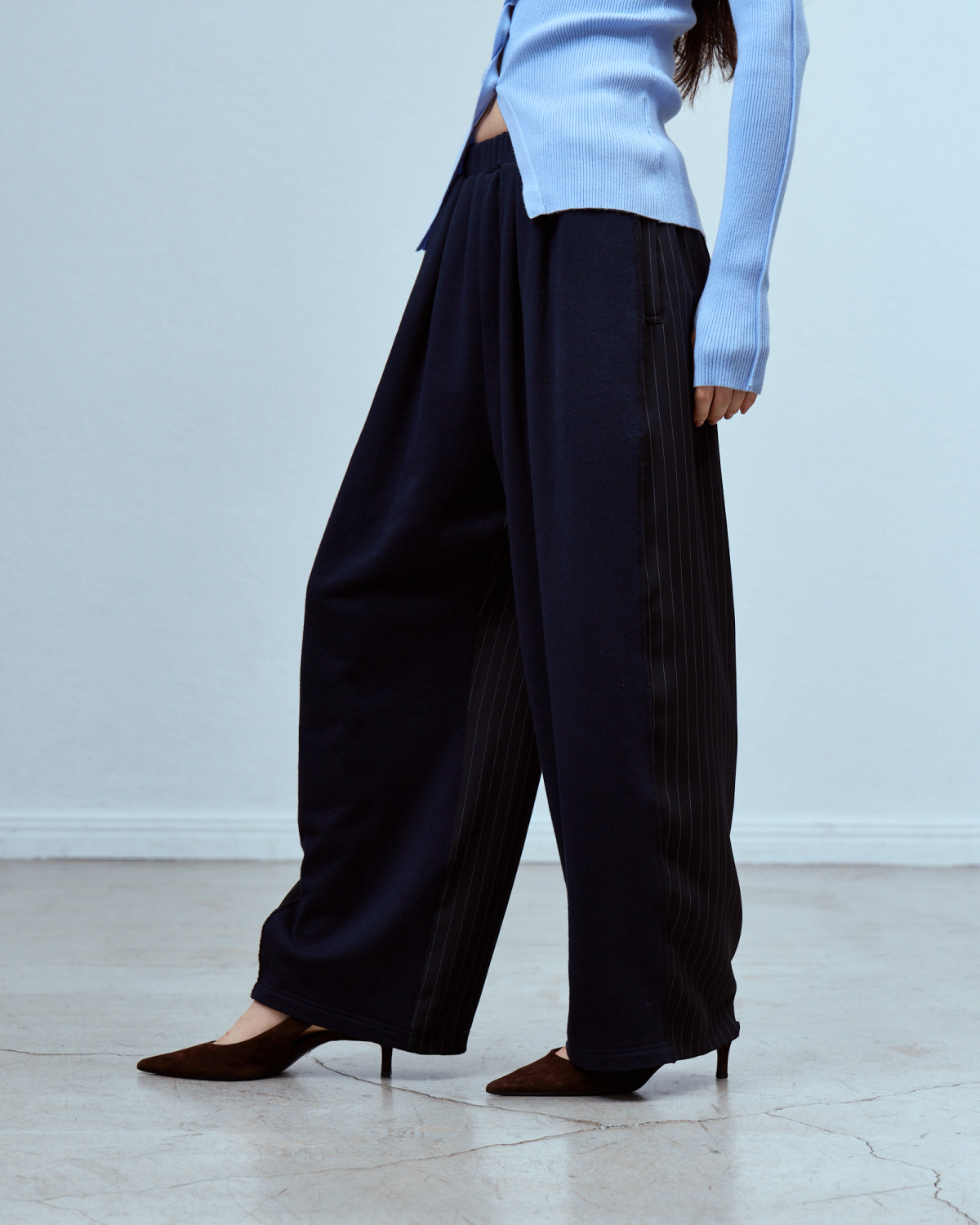 SMART STRIPE SWEAT PANTS | | STORE | THINGS THAT MATTER ONLINE STORE