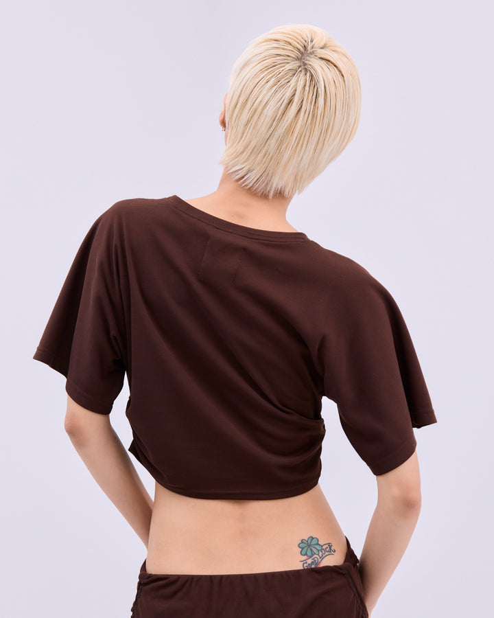 SIDE GATHERED CROPPED TEE
